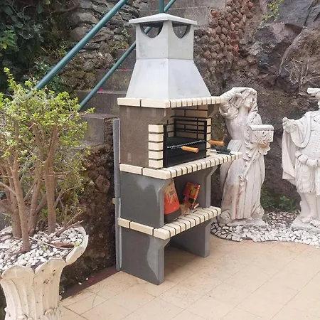 Pool With Botanical Garden * Funchal (Madeira)