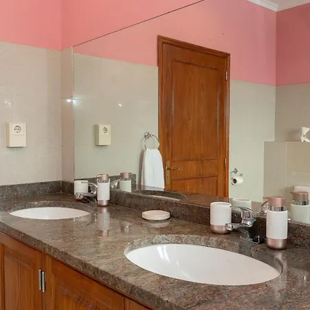 Villa Pool With Botanical Garden Funchal (Madeira)