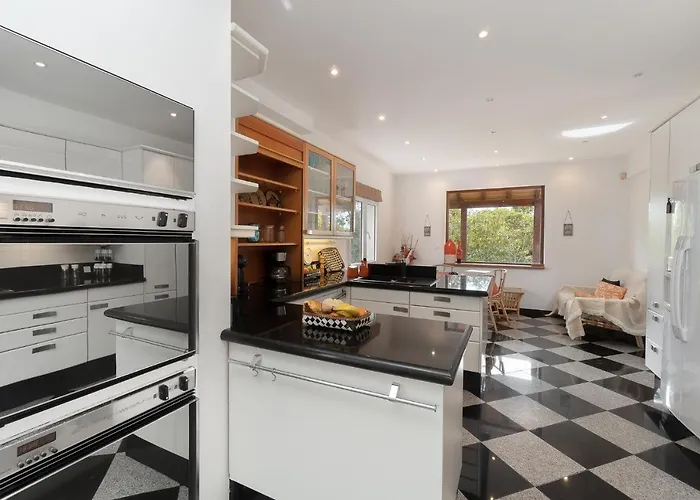 Pool With Botanical Garden Villa Funchal (Madeira)