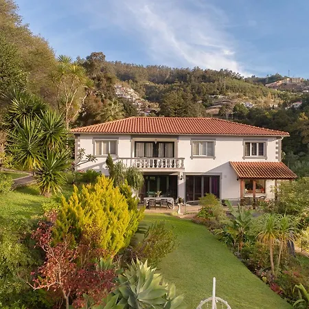 Pool With Botanical Garden Villa Funchal (Madeira)