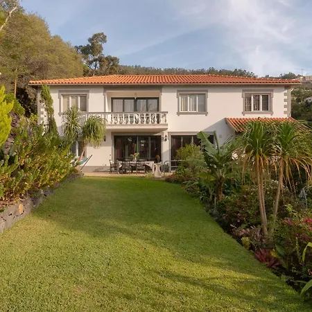 Pool With Botanical Garden Villa Funchal (Madeira)