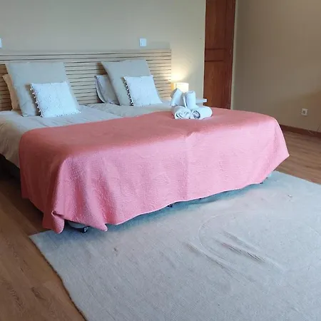 Pool With Botanical Garden فيلة